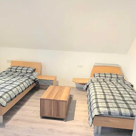 Zentrales In * לברקוסן